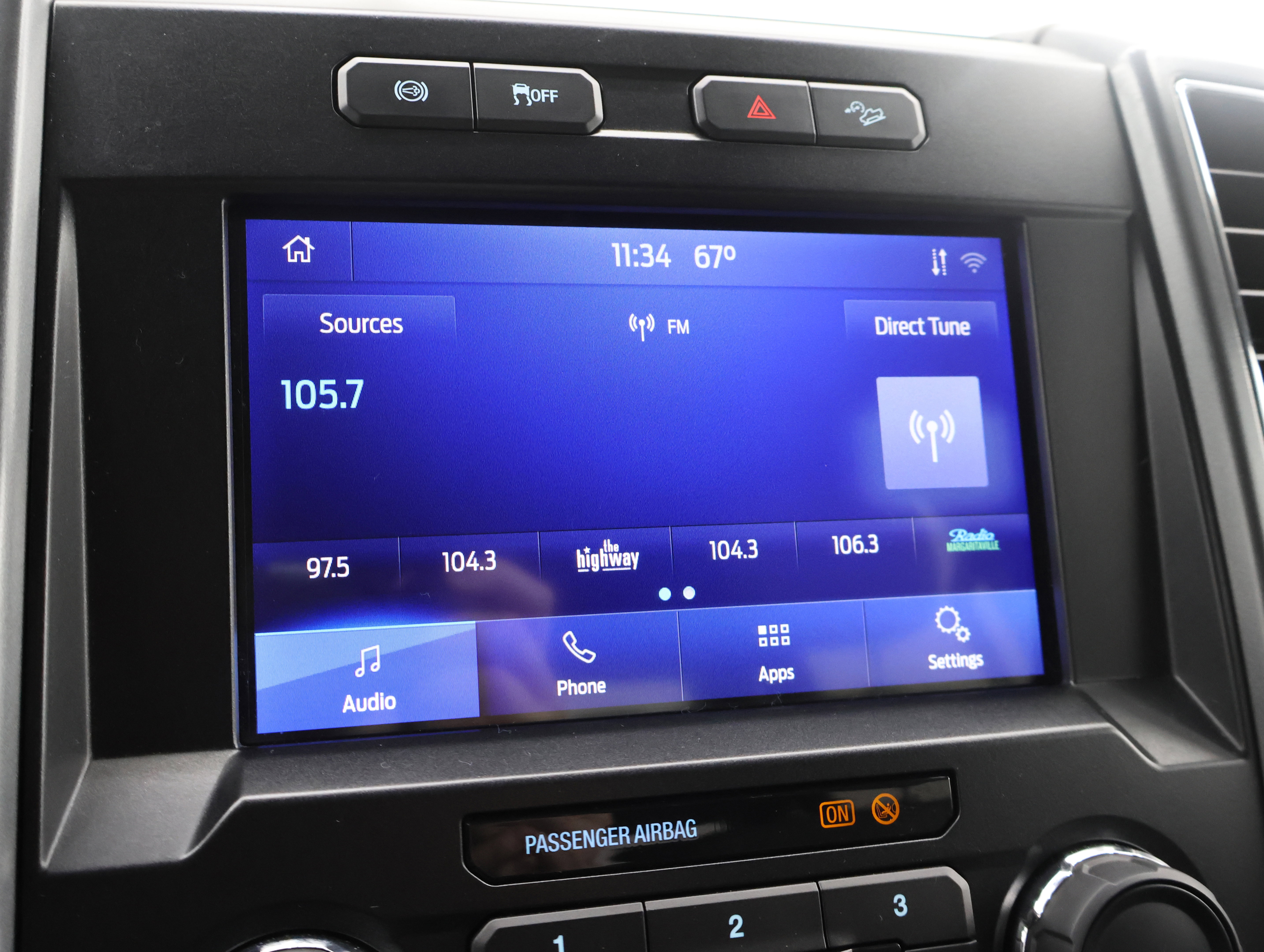 Used 2022 Ford F250 XLT w/ XLT Premium Package AWD/4WD image 11