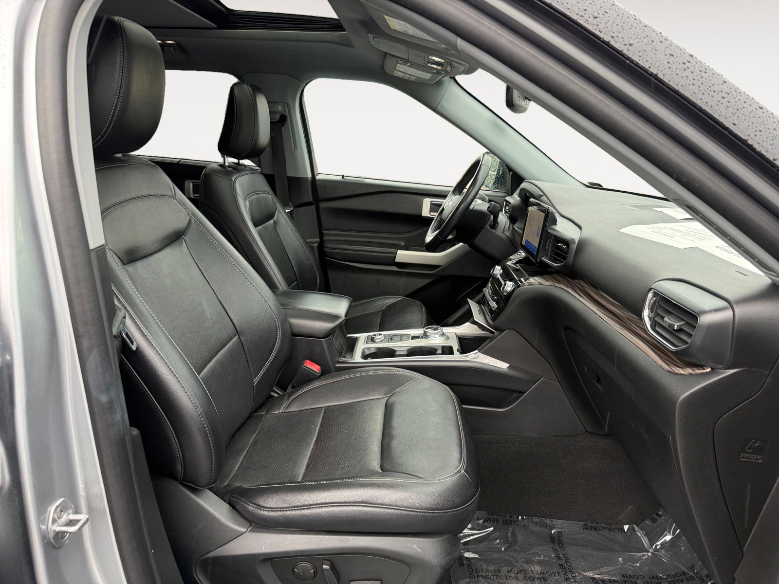 Used 2021 Ford Explorer Limited w/ Equipment Group 301A image 19