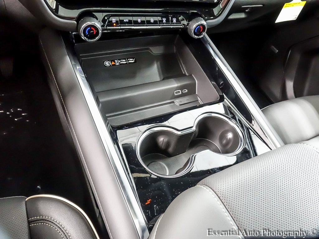 New 2026 Chevrolet Suburban Premier image 21