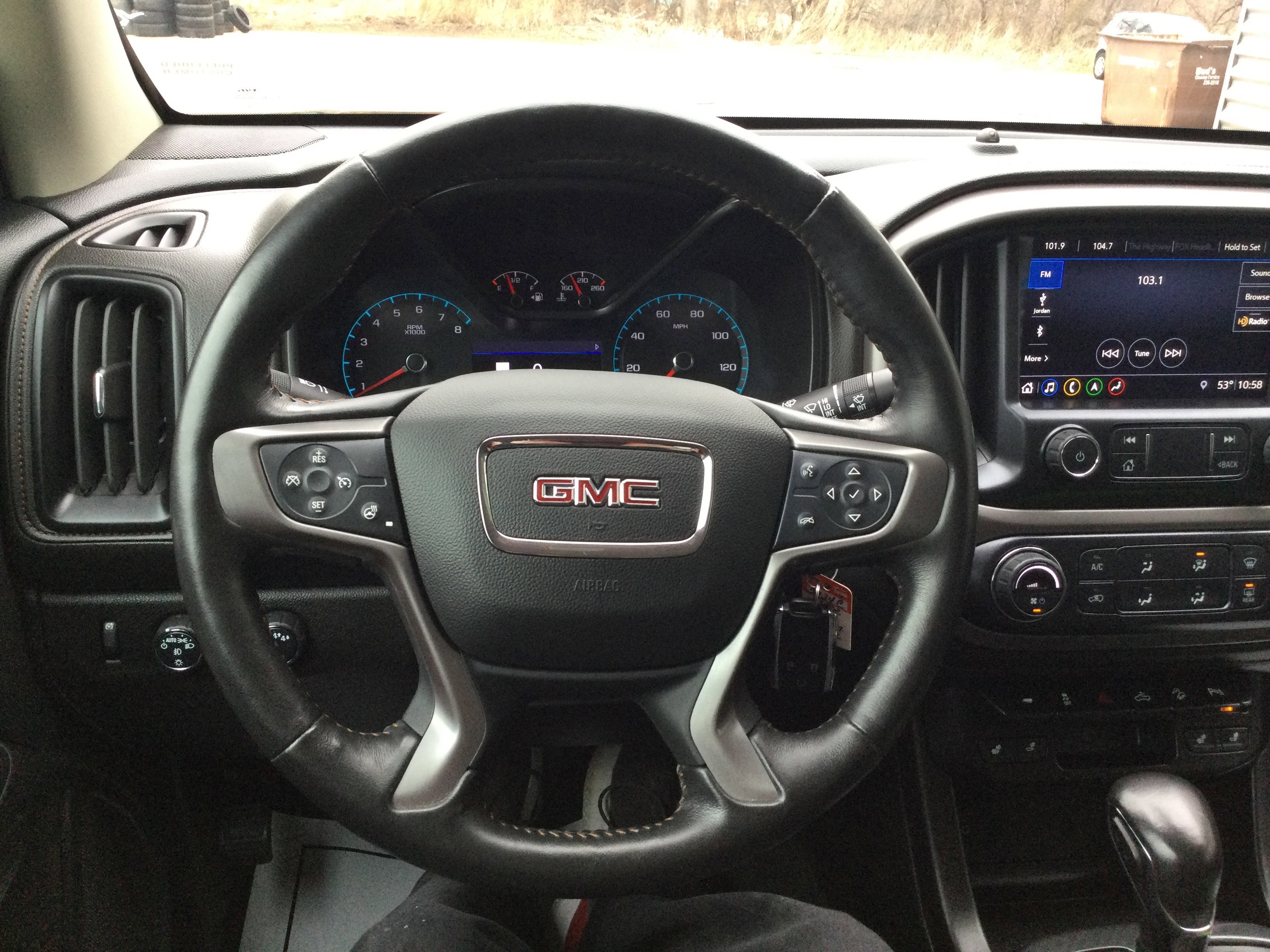 Used 2022 GMC Canyon AT4 image 16