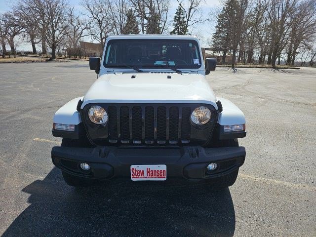 Used 2022 Jeep Gladiator Sport image 9