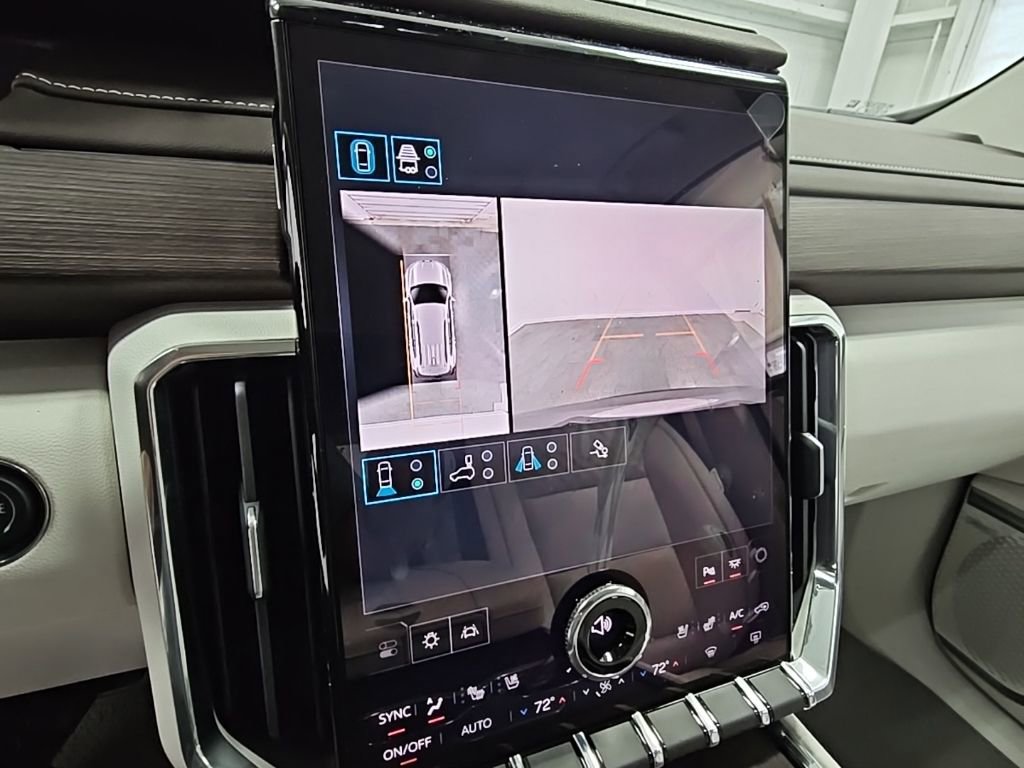 New 2026 GMC Acadia Denali w/ Super Cruise Package FWD image 18
