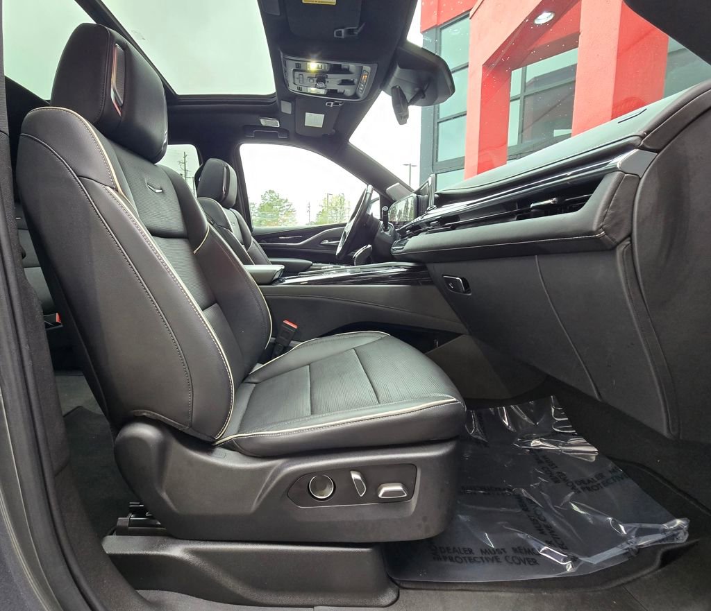 Used 2021 Cadillac Escalade Sport w/ Driver Assist Tech Package image 32