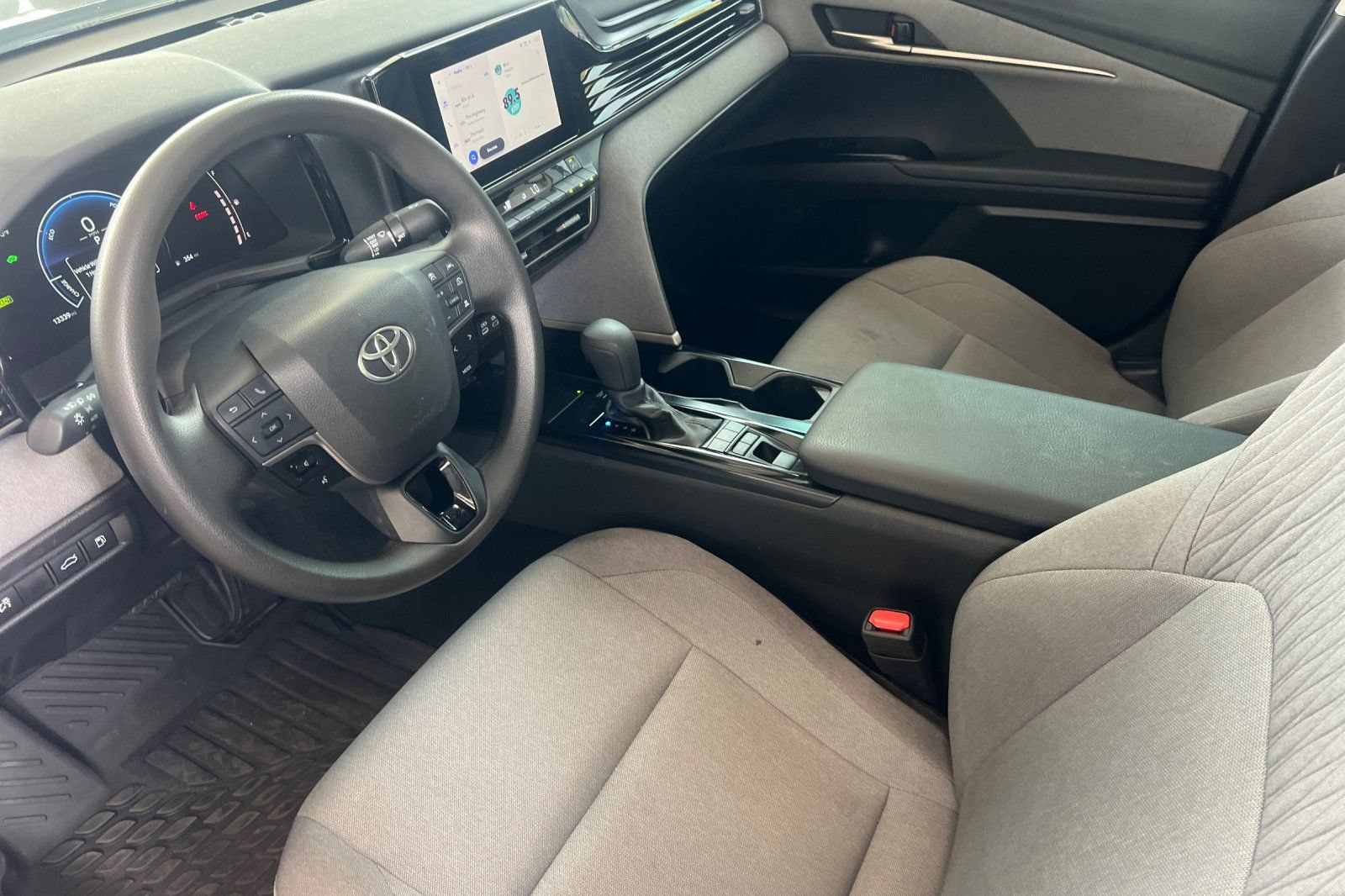 Used 2025 Toyota Camry LE w/ Convenience Package AWD/4WD image 7