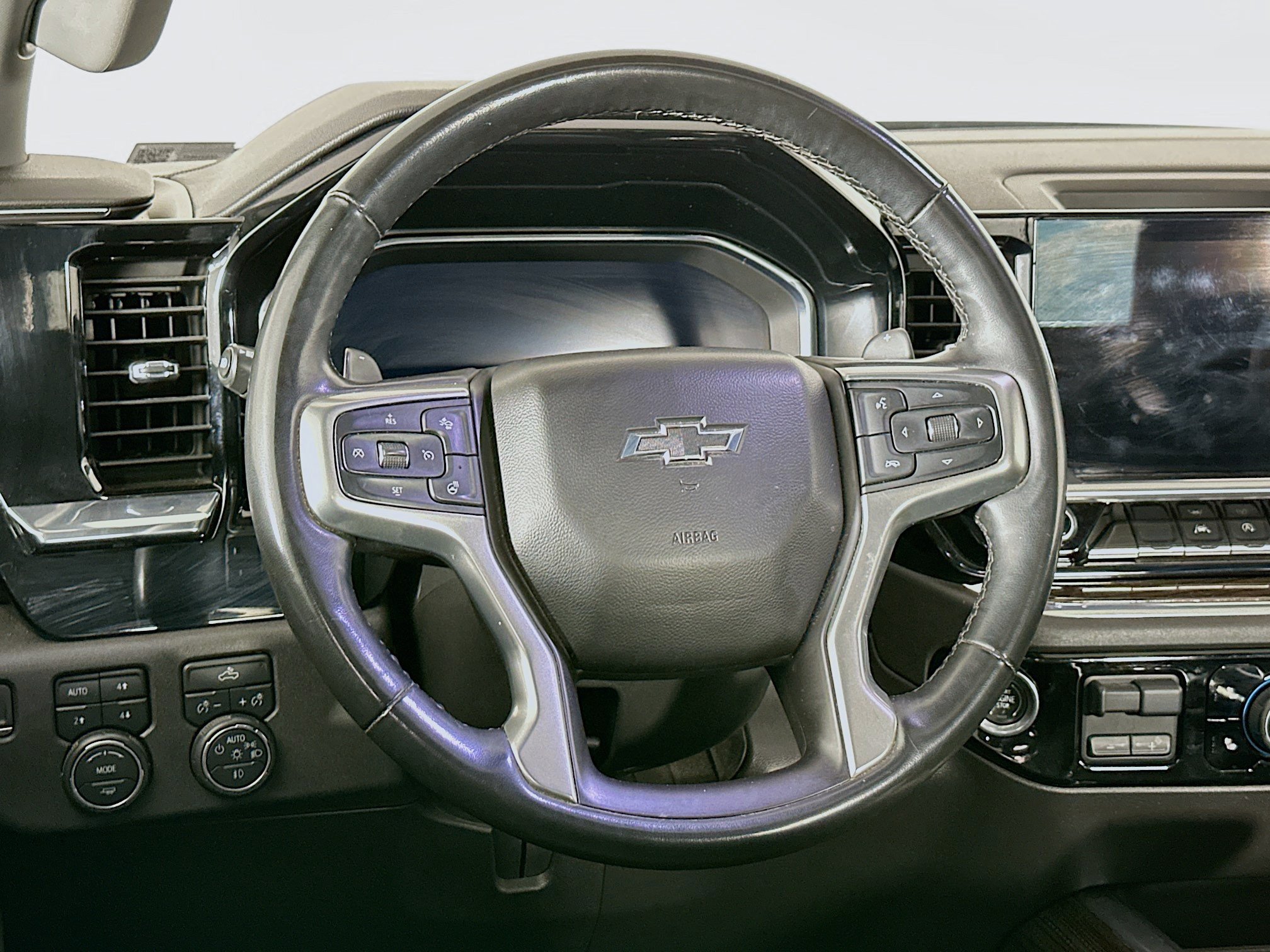Used 2023 Chevrolet Silverado 1500 RST AWD/4WD image 17