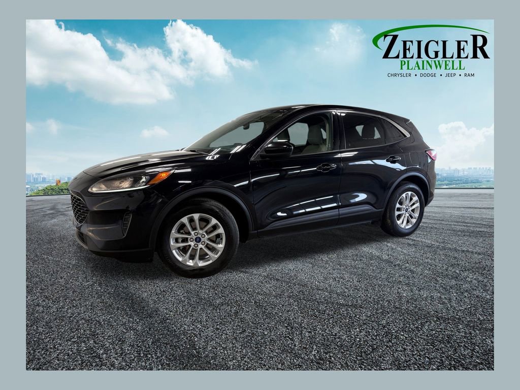 Used 2020 Ford Escape SE video 1