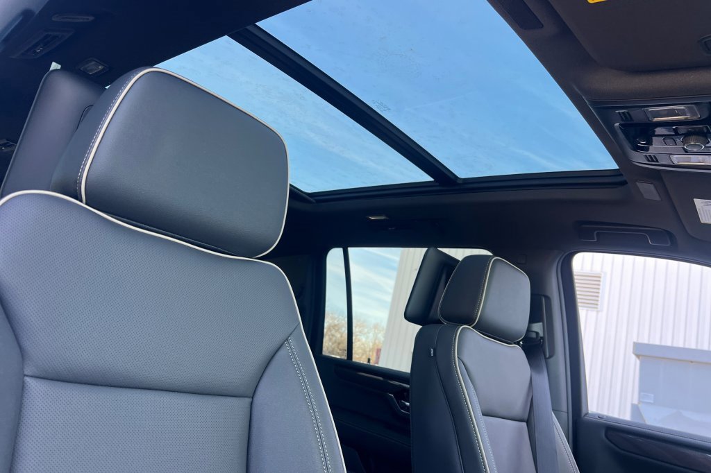 New 2026 GMC Yukon XL Elevation w/ Elevation Premium Package image 16