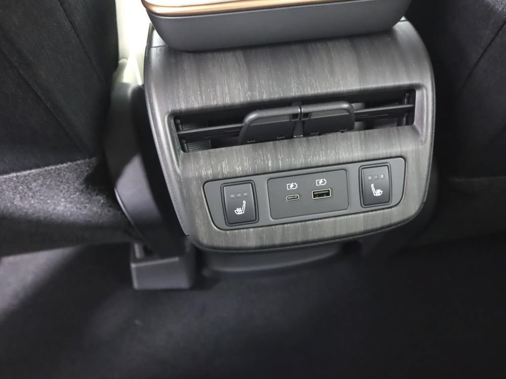 Certified 2023 Nissan Ariya FWD image 22
