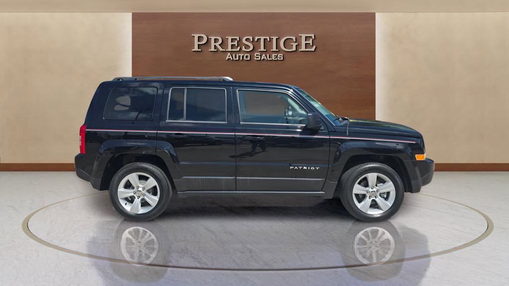 Used 2014 Jeep Patriot Latitude FWD image 6