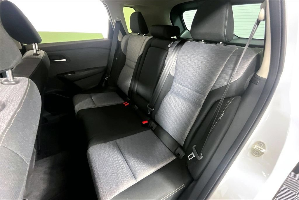 Used 2023 Nissan Rogue SV AWD/4WD image 25