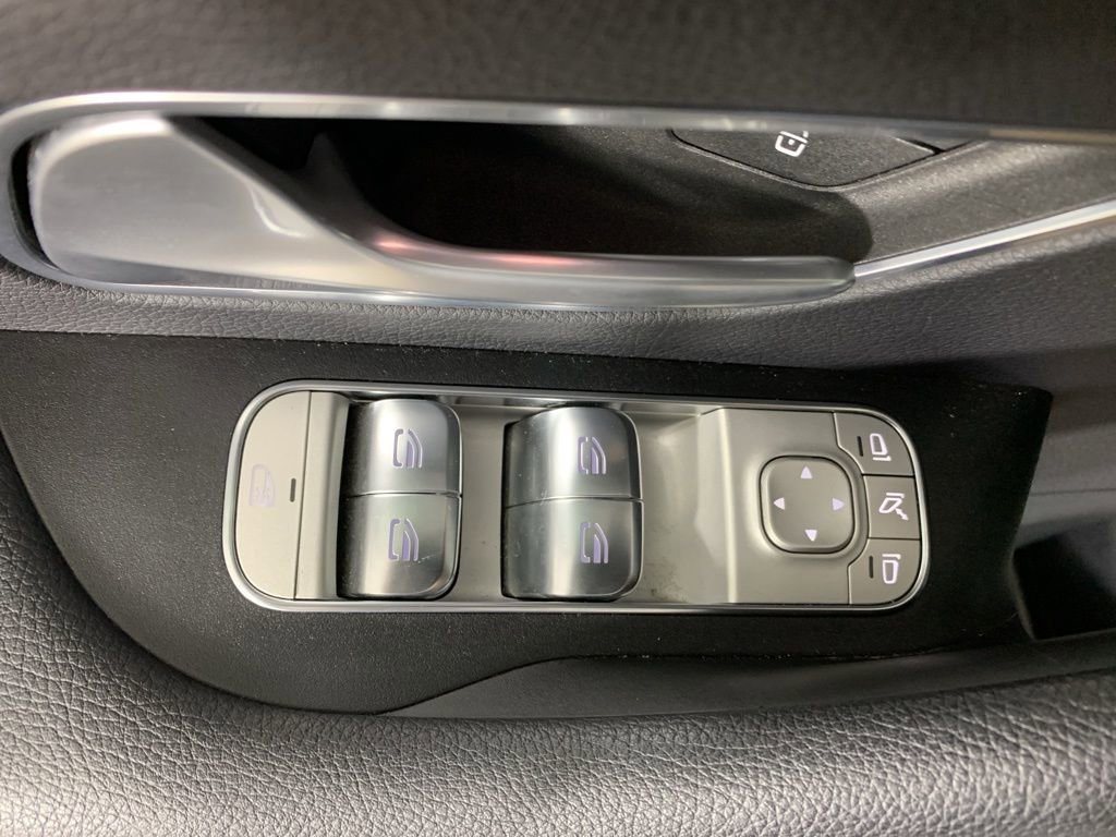 Used 2025 Mercedes-Benz GLE 350 4MATIC image 18
