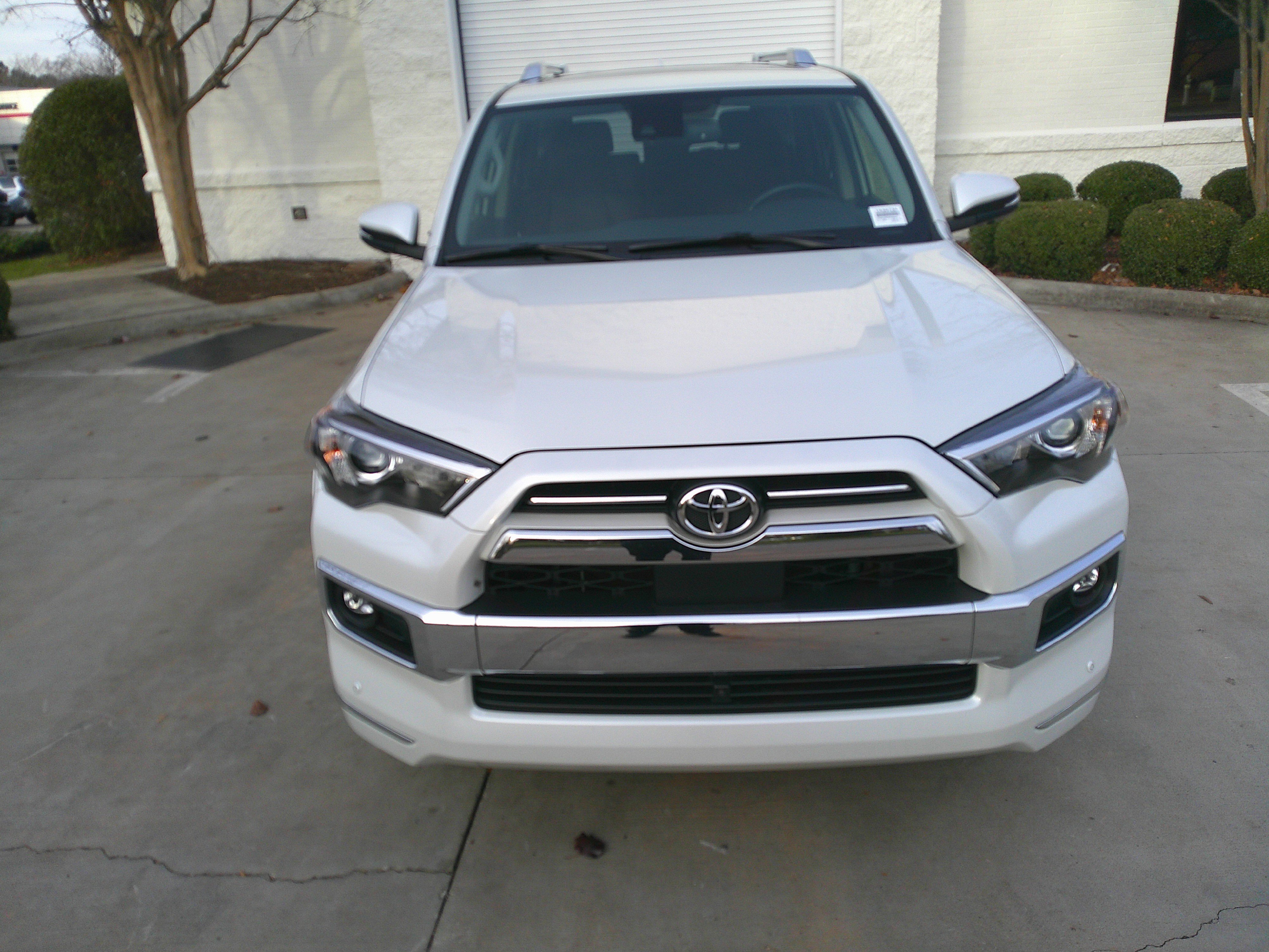 Used 2024 Toyota 4Runner Limited image 3