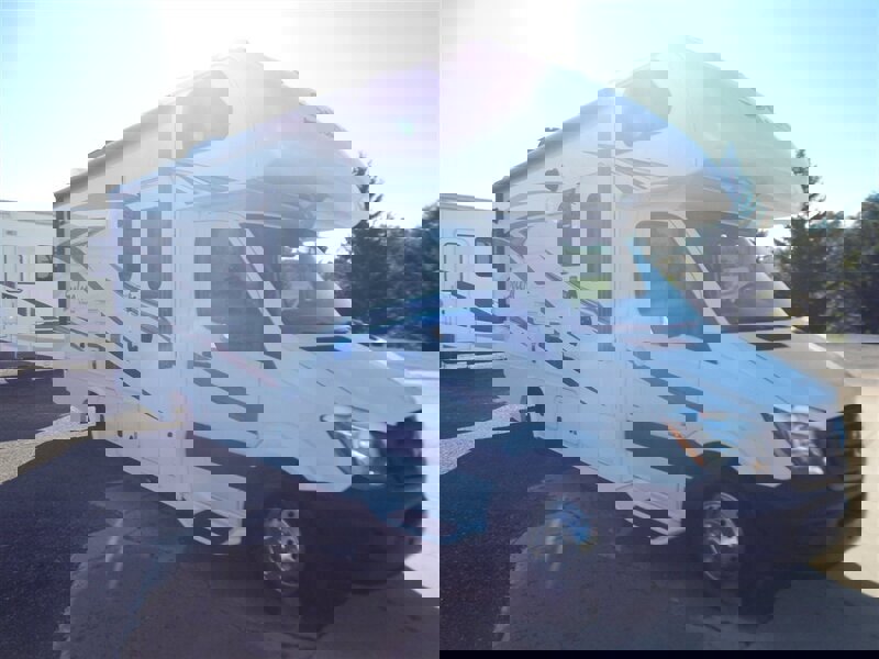 Used 2015 Mercedes-Benz Sprinter 3500 image 5