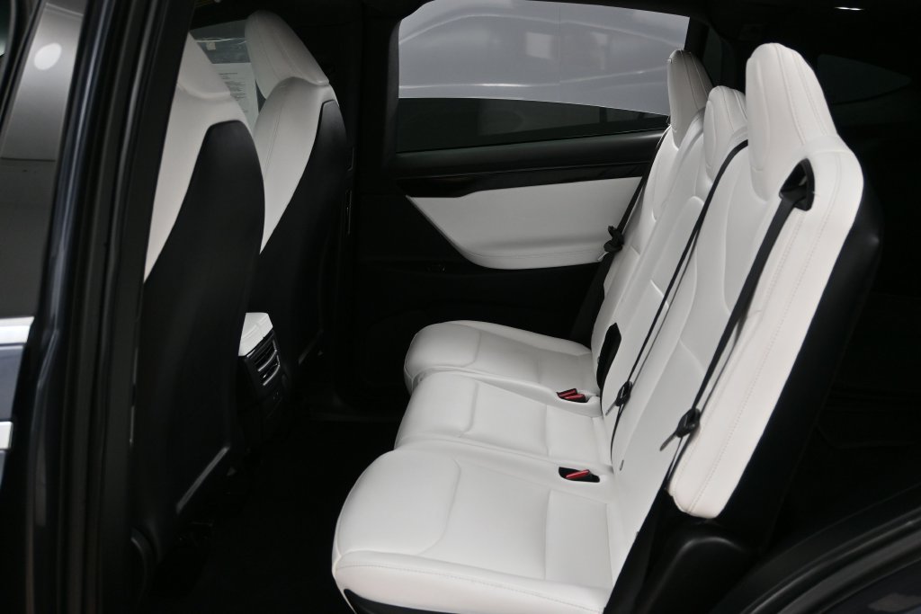 Used 2020 Tesla Model X Long Range AWD/4WD image 26