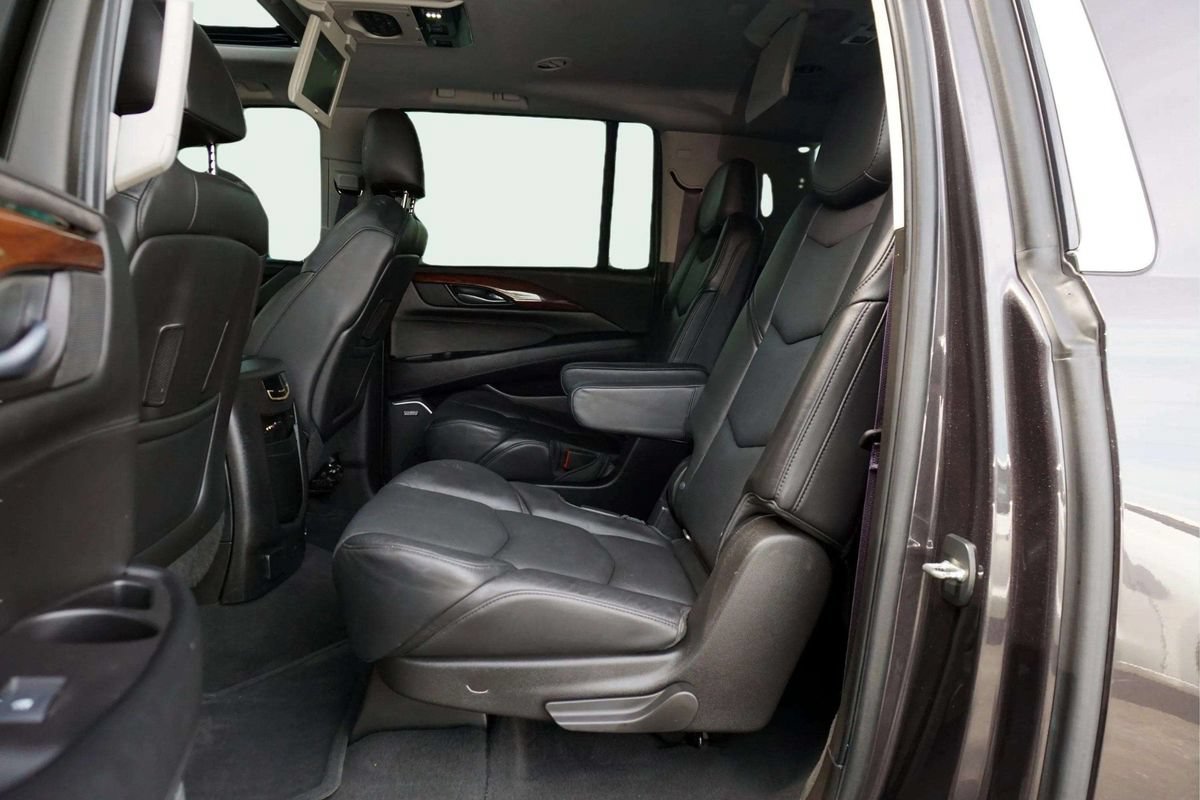 Used 2015 Cadillac Escalade ESV Luxury AWD/4WD image 21
