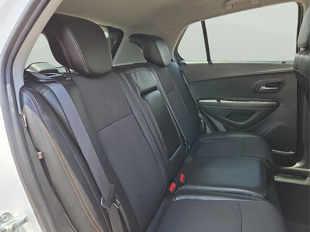 Used 2020 Chevrolet Trax LT w/ Driver Confidence Package FWD image 10