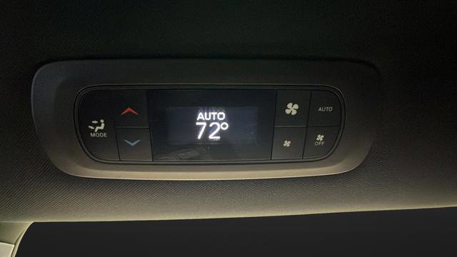 Used 2023 Chrysler Pacifica Touring-L w/ S Appearance Package FWD image 32