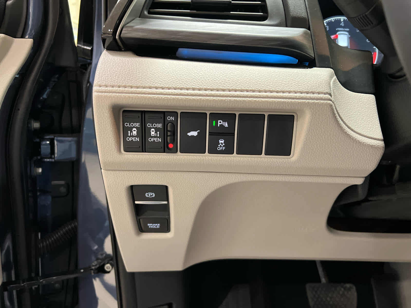 Certified 2026 Honda Odyssey Elite image 28