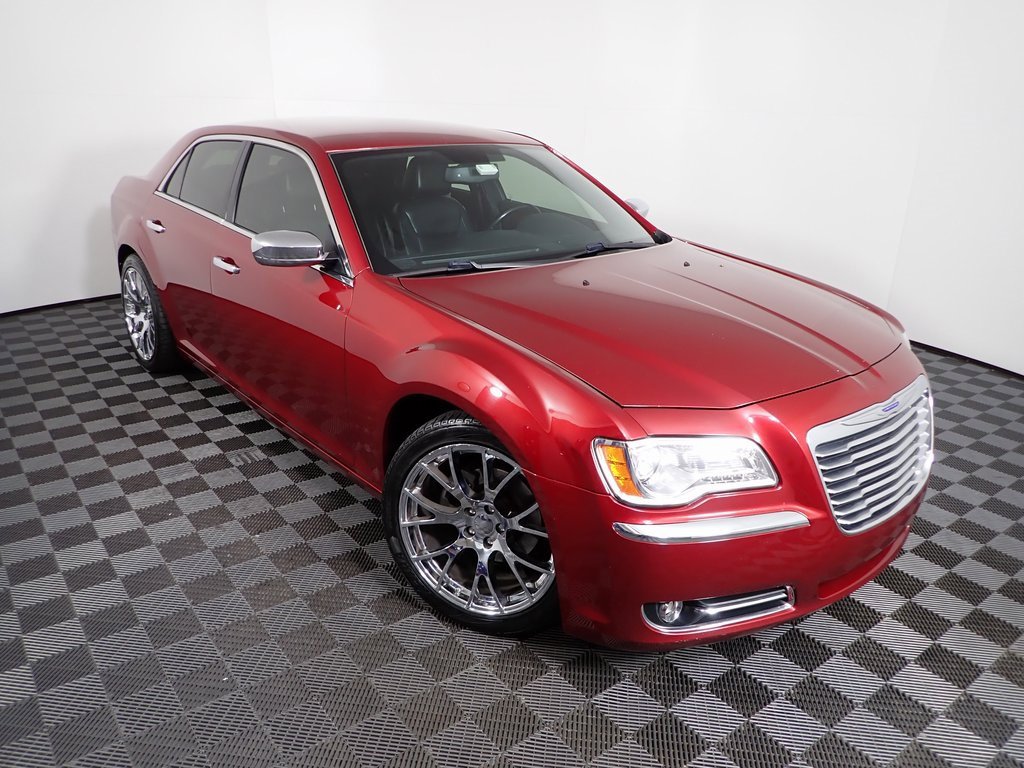 Used 2012 Chrysler 300 Limited image 2