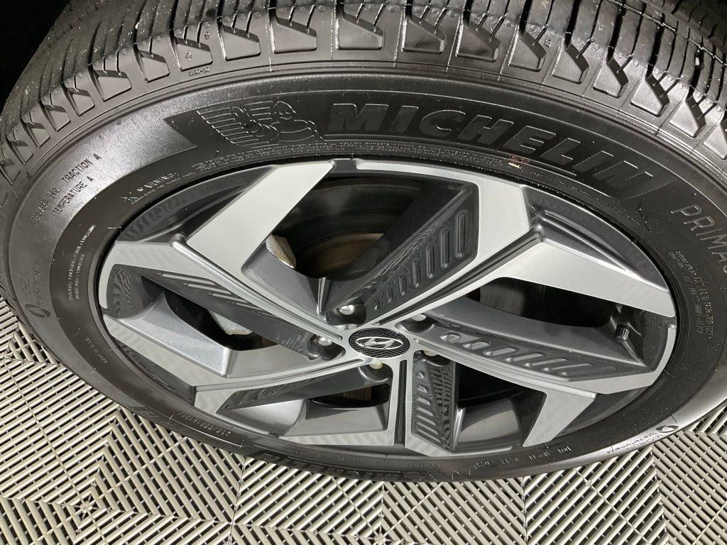Used 2023 Hyundai Tucson Limited image 7