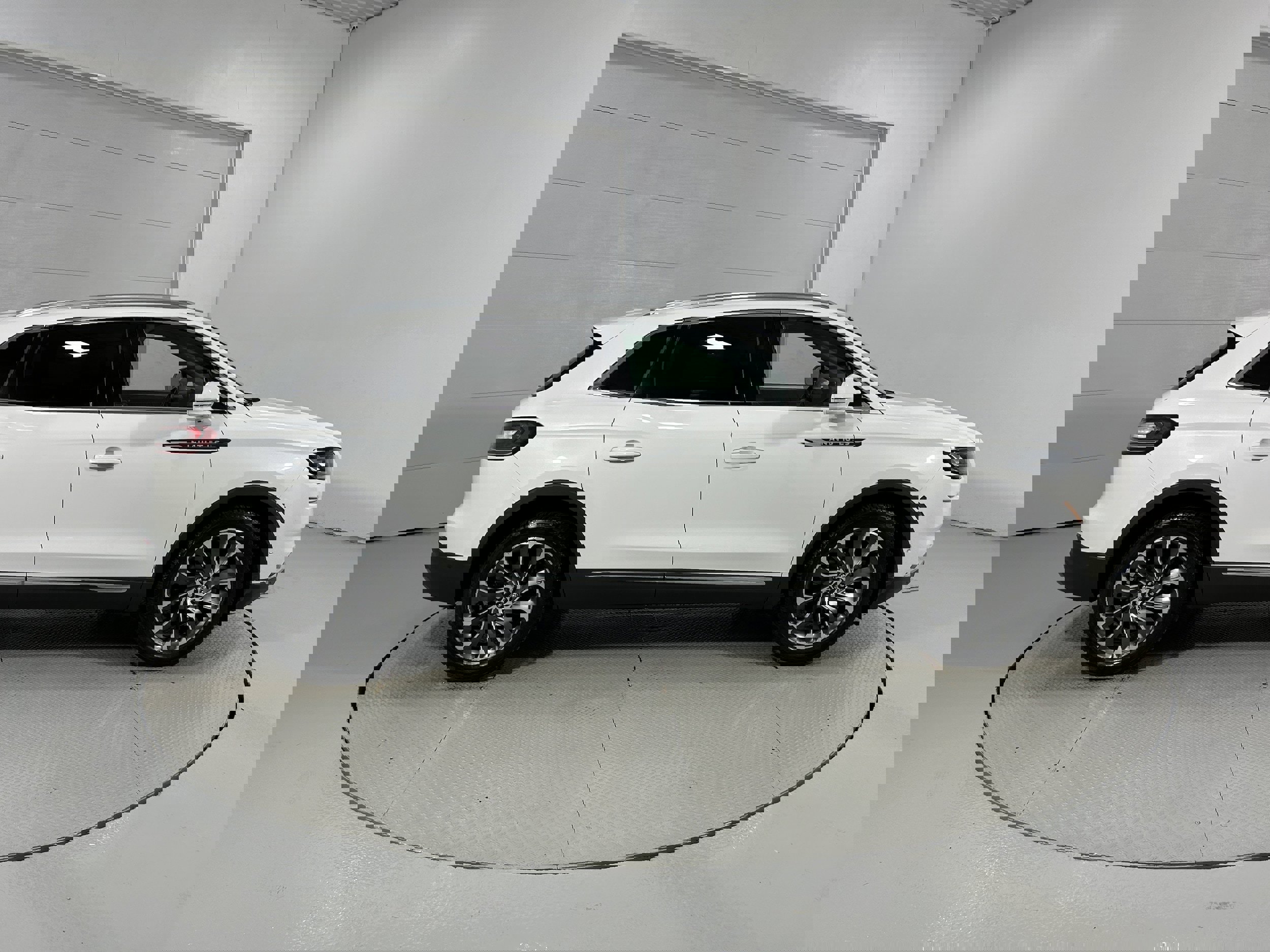 Used 2022 Lincoln Nautilus Reserve image 36