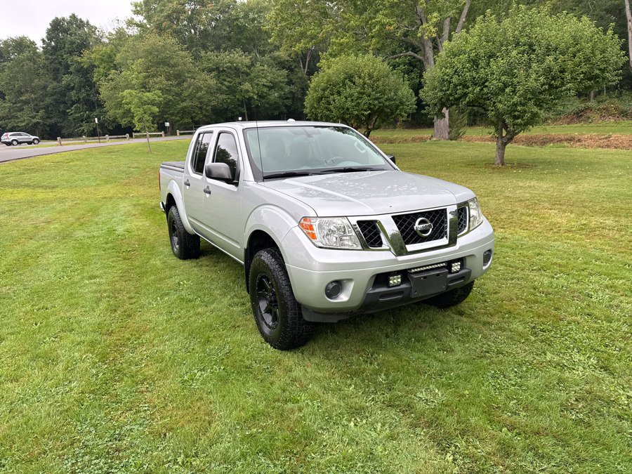 Used 2012 Nissan Frontier SV w/ SV Premium Utility Pkg AWD/4WD image 4