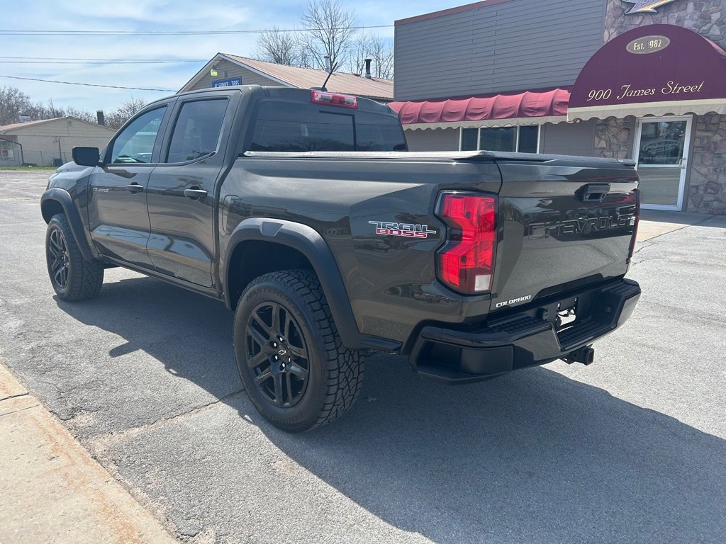 Used 2023 Chevrolet Colorado Trail Boss w/ Advanced Trailering Package AWD/4WD image 5