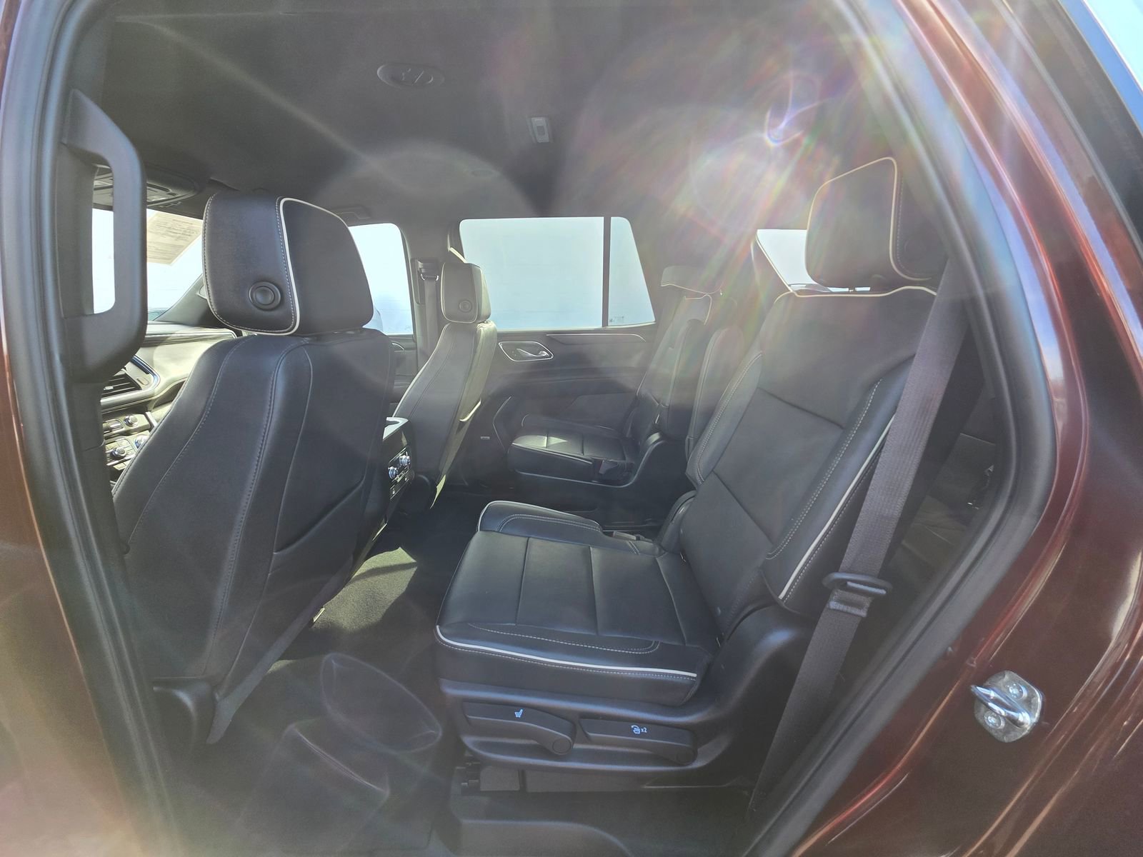 Used 2023 GMC Yukon SLT image 13