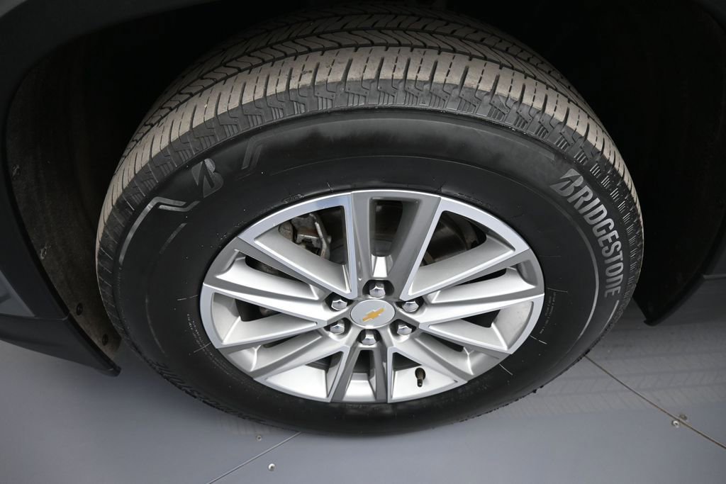 Used 2023 Chevrolet Traverse LT AWD/4WD image 14