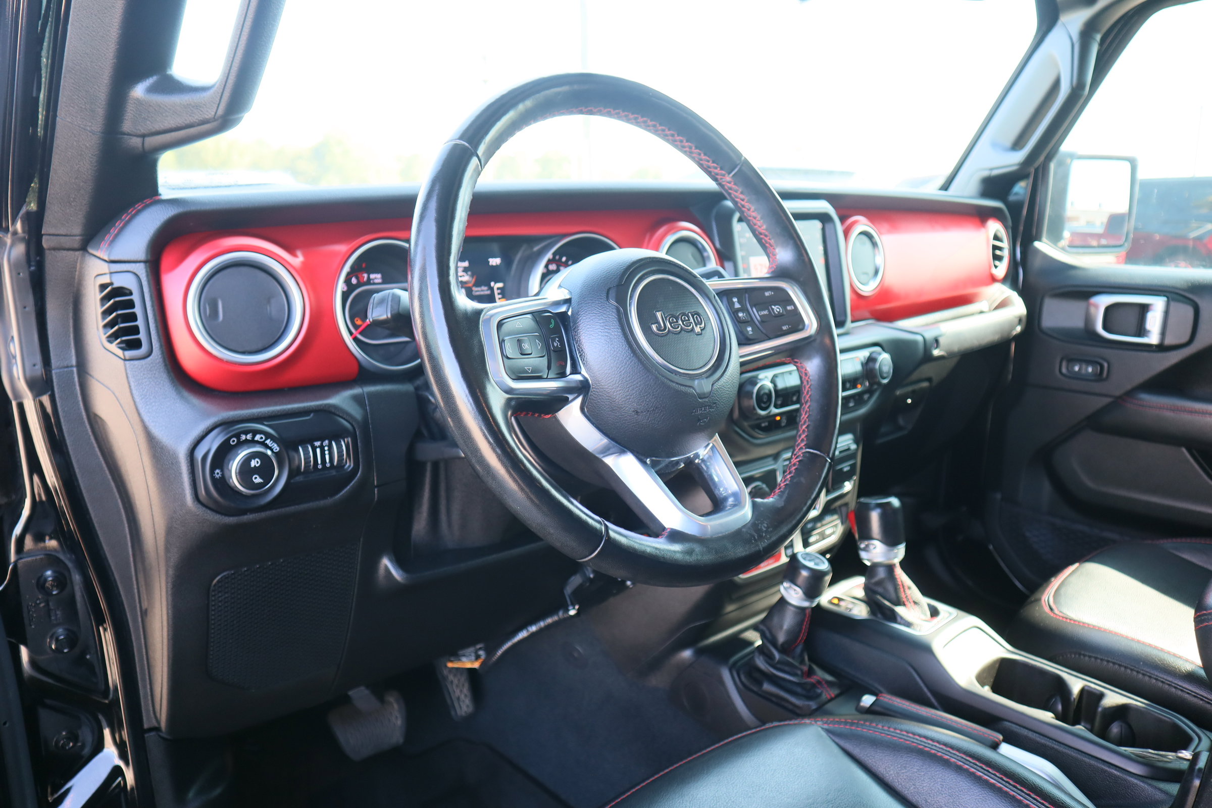 Used 2020 Jeep Gladiator Rubicon image 13