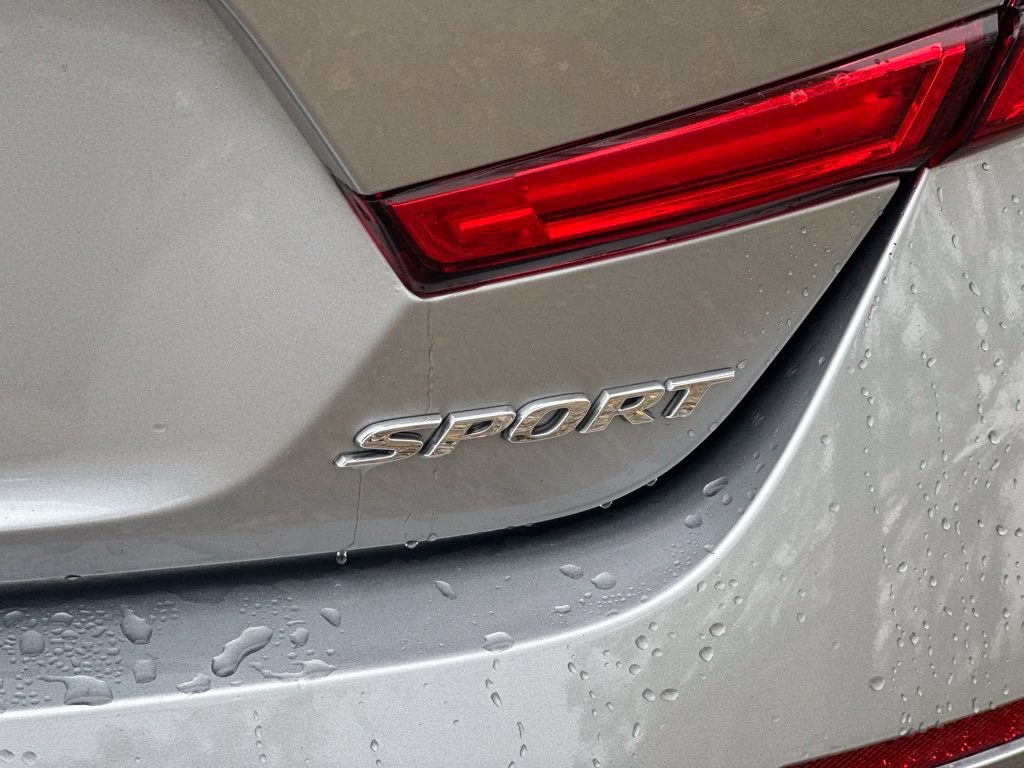 Used 2019 Honda Accord Sport image 8