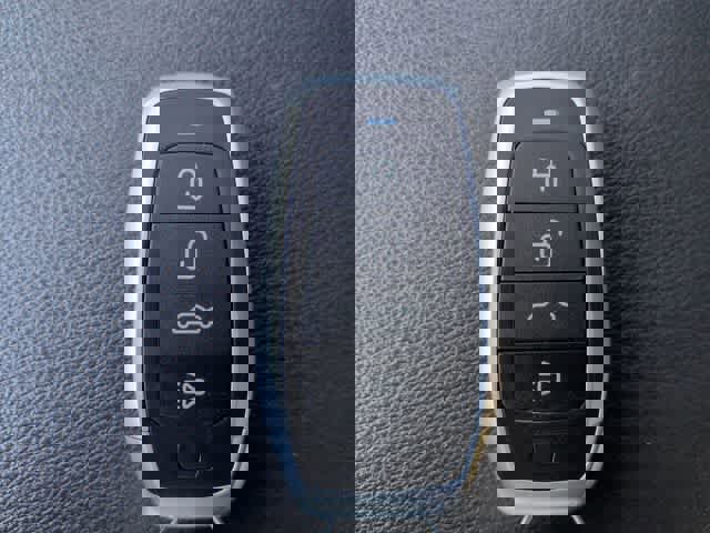 Used 2021 Hyundai Kona Limited w/ Cargo Package image 37