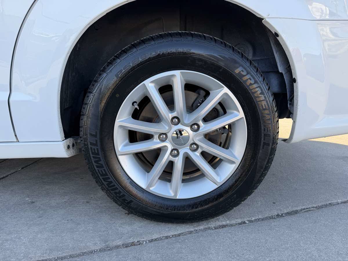 Used 2019 Dodge Grand Caravan SXT FWD image 9