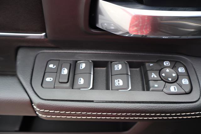 New 2026 RAM 3500 Laramie AWD/4WD image 16