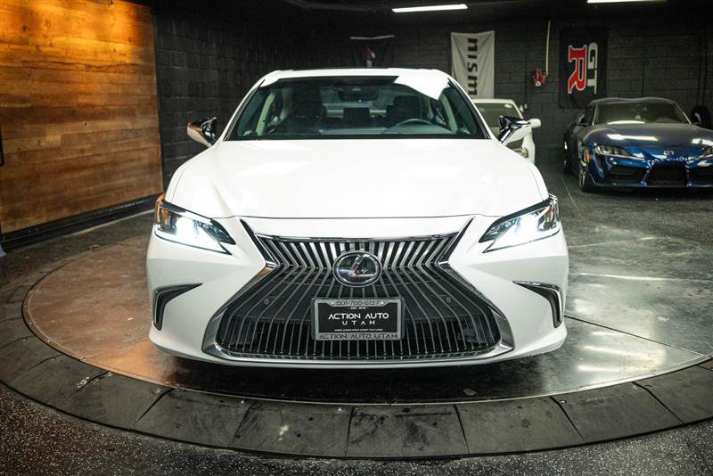 Used 2020 Lexus ES 350 w/ Premium Package image 4