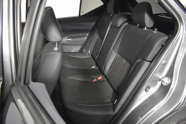 Used 2021 Nissan Kicks SV image 25