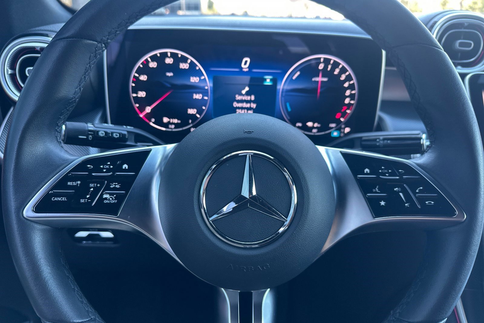 Used 2025 Mercedes-Benz GLC 350e 4MATIC image 30