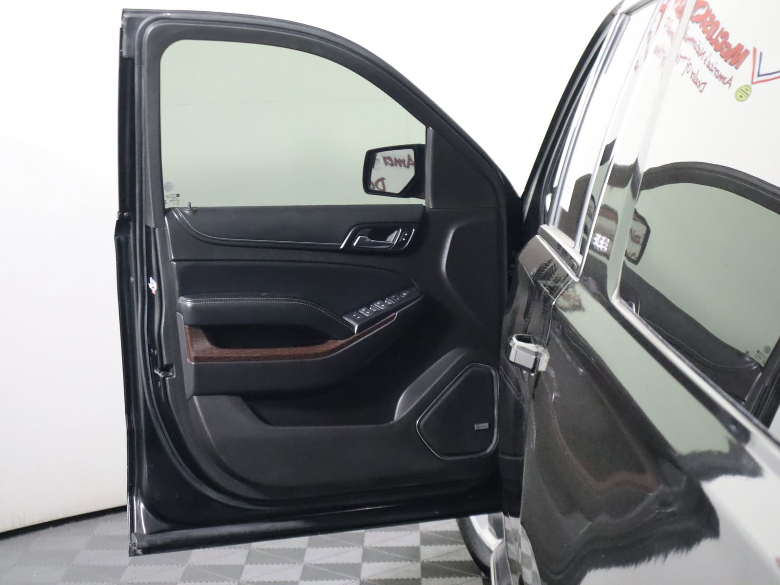 Used 2016 GMC Yukon XL SLE w/ HD Trailering Package image 18