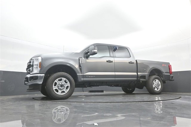 New 2026 Ford F350 XLT w/ FX4 Off-Road Package image 29