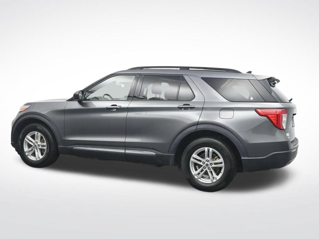 Used 2022 Ford Explorer XLT w/ Equipment Group 202A RWD image 10