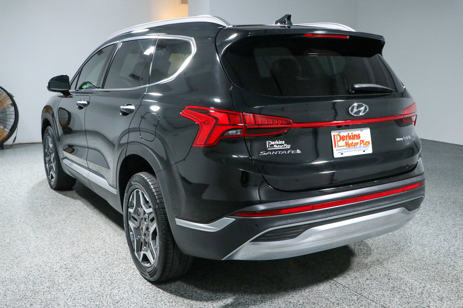 Used 2023 Hyundai Santa Fe SEL Premium AWD/4WD image 9