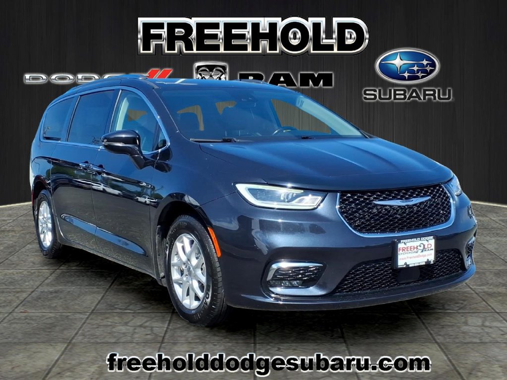 Used 2021 Chrysler Pacifica Touring-L