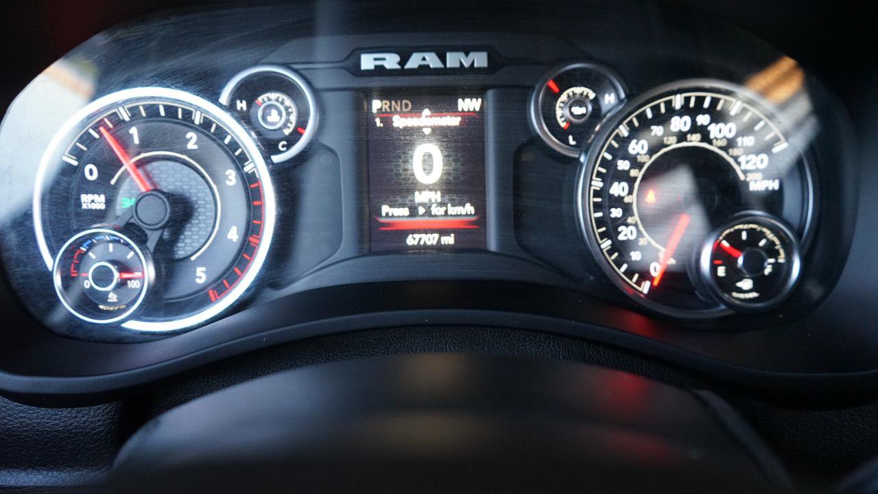 Used 2022 RAM 3500 Tradesman w/ Chrome Appearance Group AWD/4WD image 18