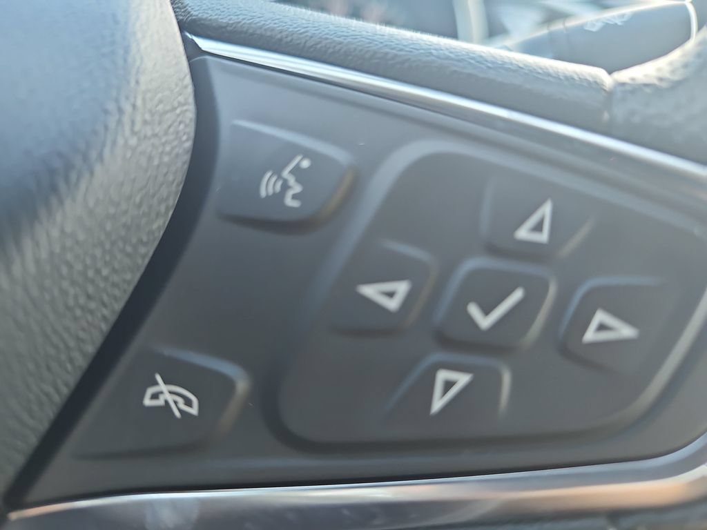 Used 2025 Chevrolet Malibu LT FWD image 17