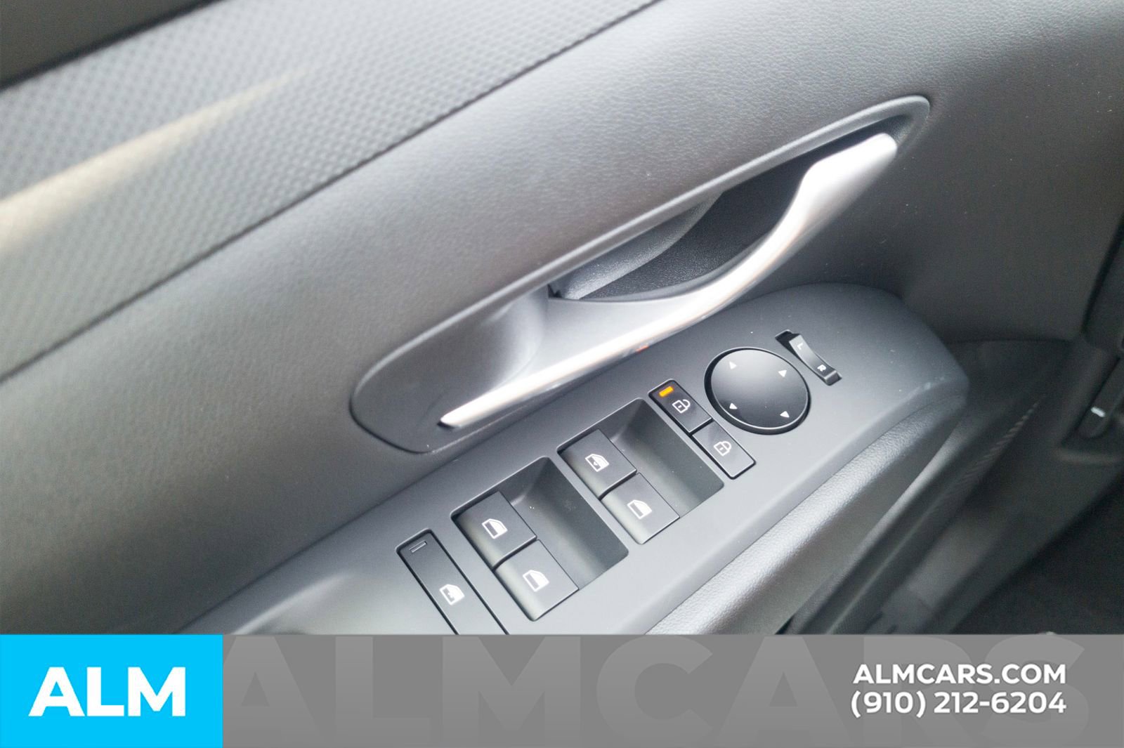 Used 2025 Hyundai Tucson SE image 29