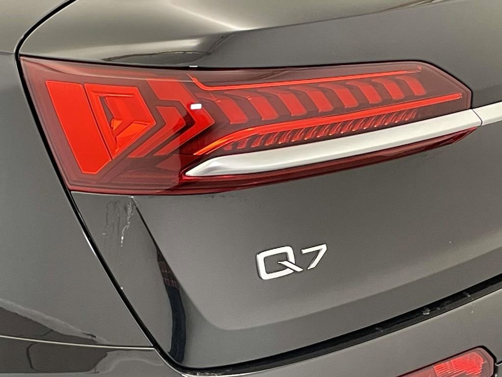 Used 2023 Audi Q7 2.0T Premium w/ Convenience Package image 16