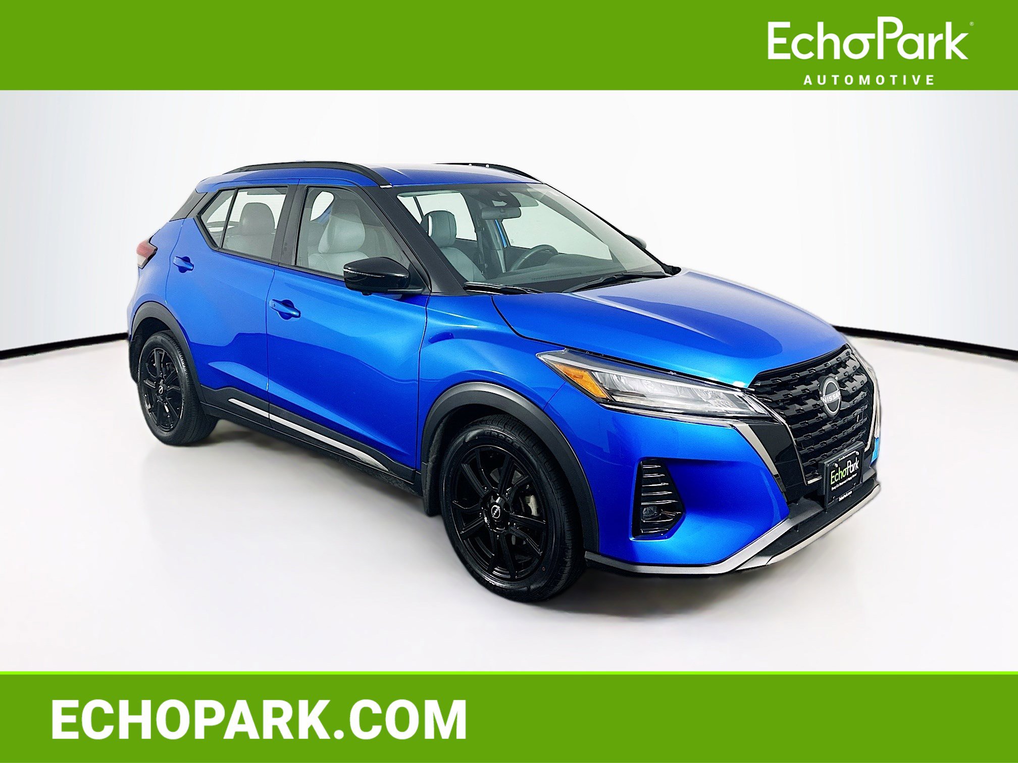 Used 2023 Nissan Kicks SR w/ SR Premium Package image 1