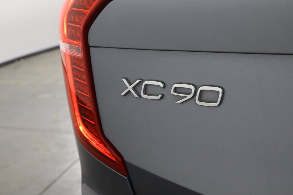 Used 2018 Volvo XC90 T5 Momentum w/ Convenience Package FWD image 39