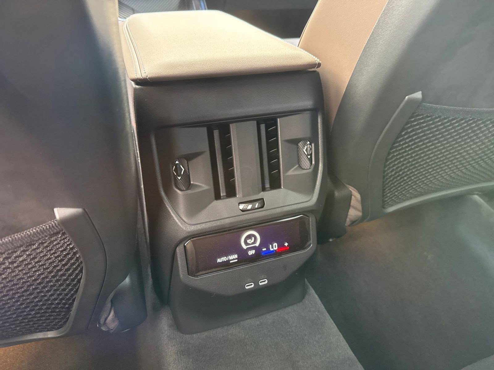 Used 2026 BMW X3 xDrive30 w/ Premium Package image 23