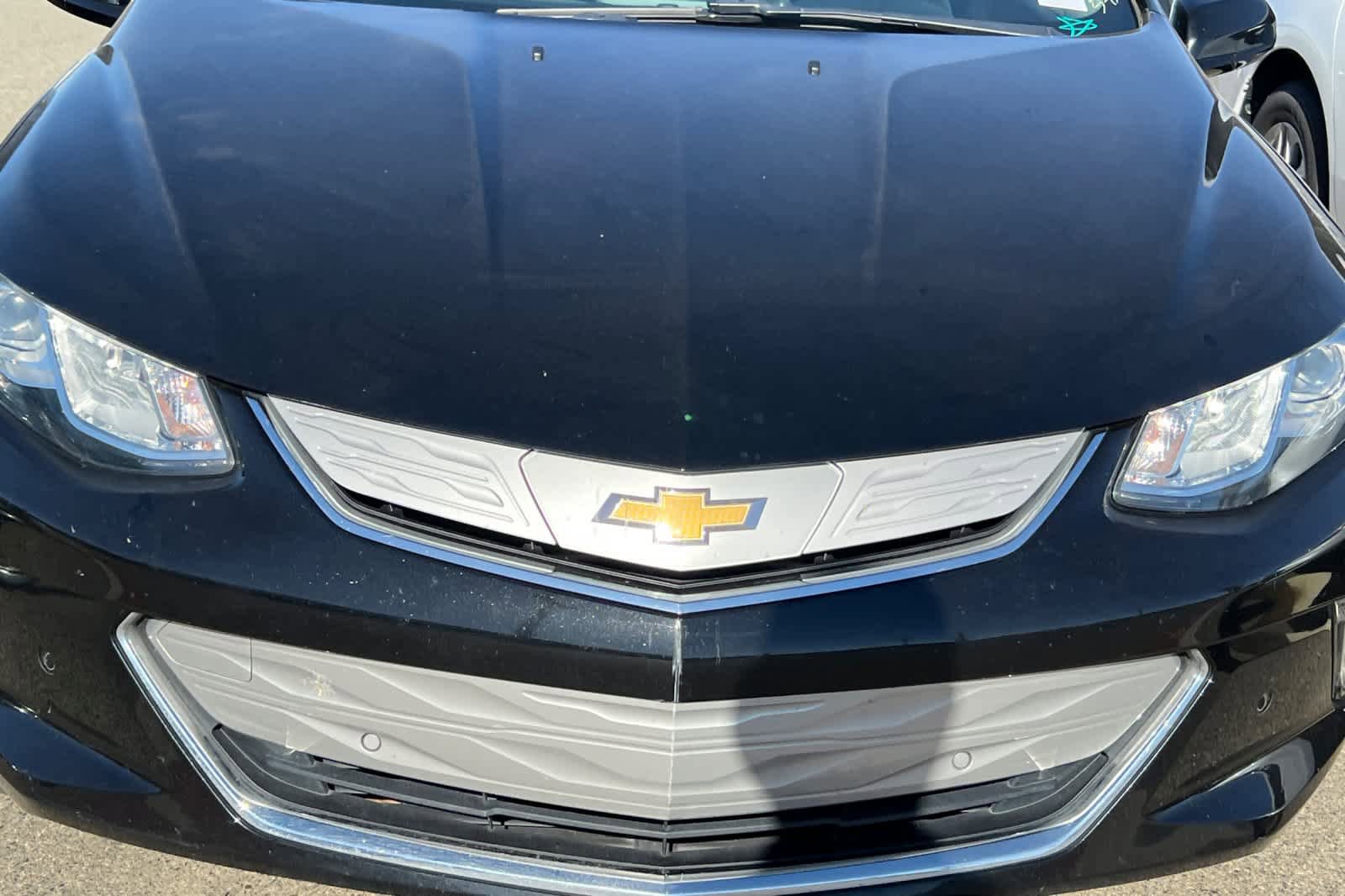 Used 2017 Chevrolet Volt Premier w/ Driver Confidence II Package FWD image 12